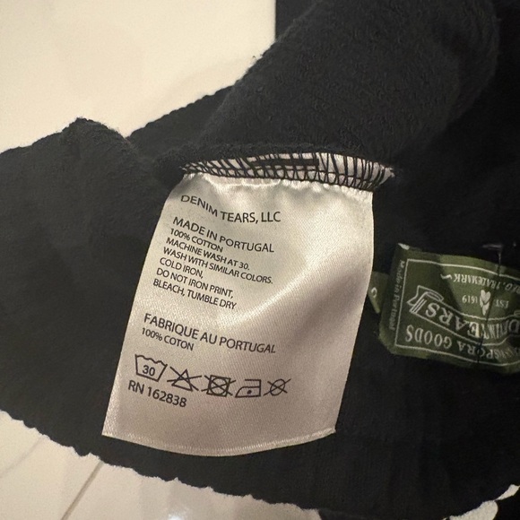 Black small denim tears sweatpants - Picture 5 of 5